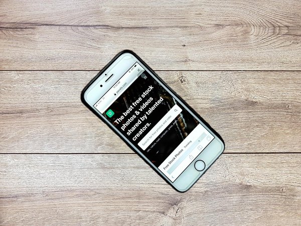 Fibre optique vs câble : que choisir pour une connexion optimale ?