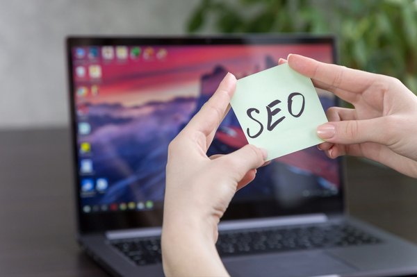 Devenir consultant seo : compétences et opportunités freelance